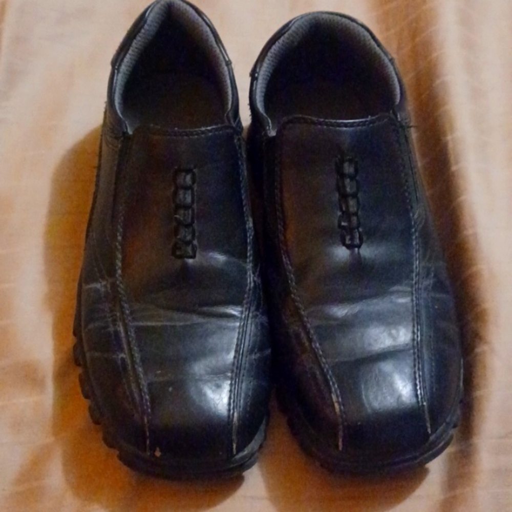 Boys size 3 dress shoes